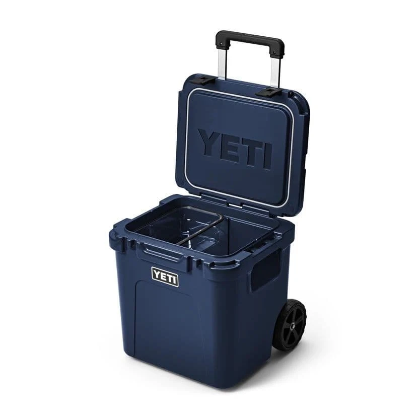 YETI Roadie 48 Wheeled Cool Box - Navy 2 YETI Roadie 48 Wheeled Cool Box - Navy - Image 2