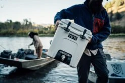 YETI Silo 22.7 Litre / 6G Water Cooler 9 YETI Silo 22.7 Litre / 6G Water Cooler -Venture Camp yeti silo 22.7 litre 6g water cooler 5 51760 p