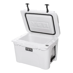 YETI Tundra 35 Cool Box - White -Venture Camp yeti tundra 35 cool box white 2 51741 p